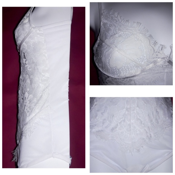 🎉CLEARANCE🎉 White Lace Stretch Bodysuit Romper - Picture 4 of 5